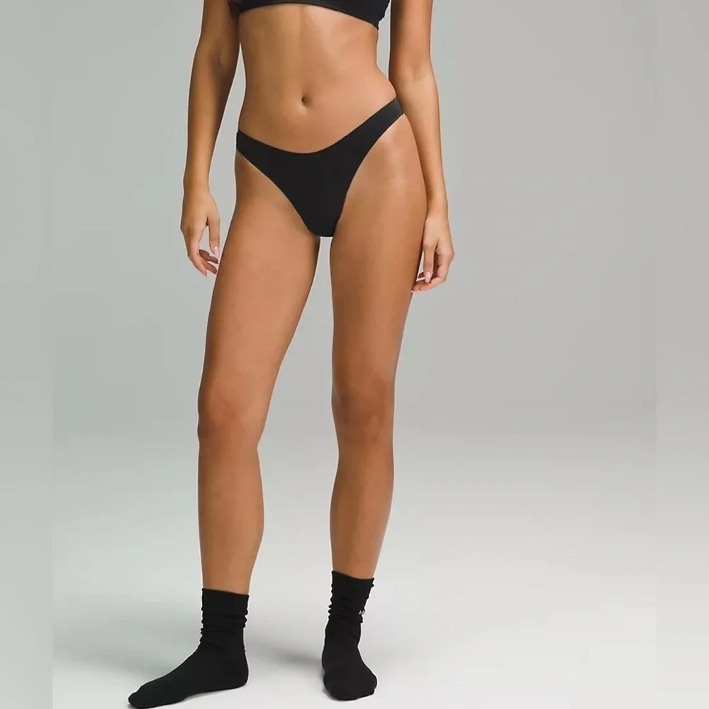 Lululemon Women's Smooth Seamless Thong Panties Black Large L, New